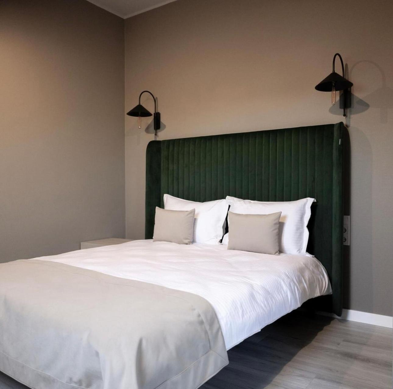 R.Hotel Chernivtsi Εξωτερικό φωτογραφία
