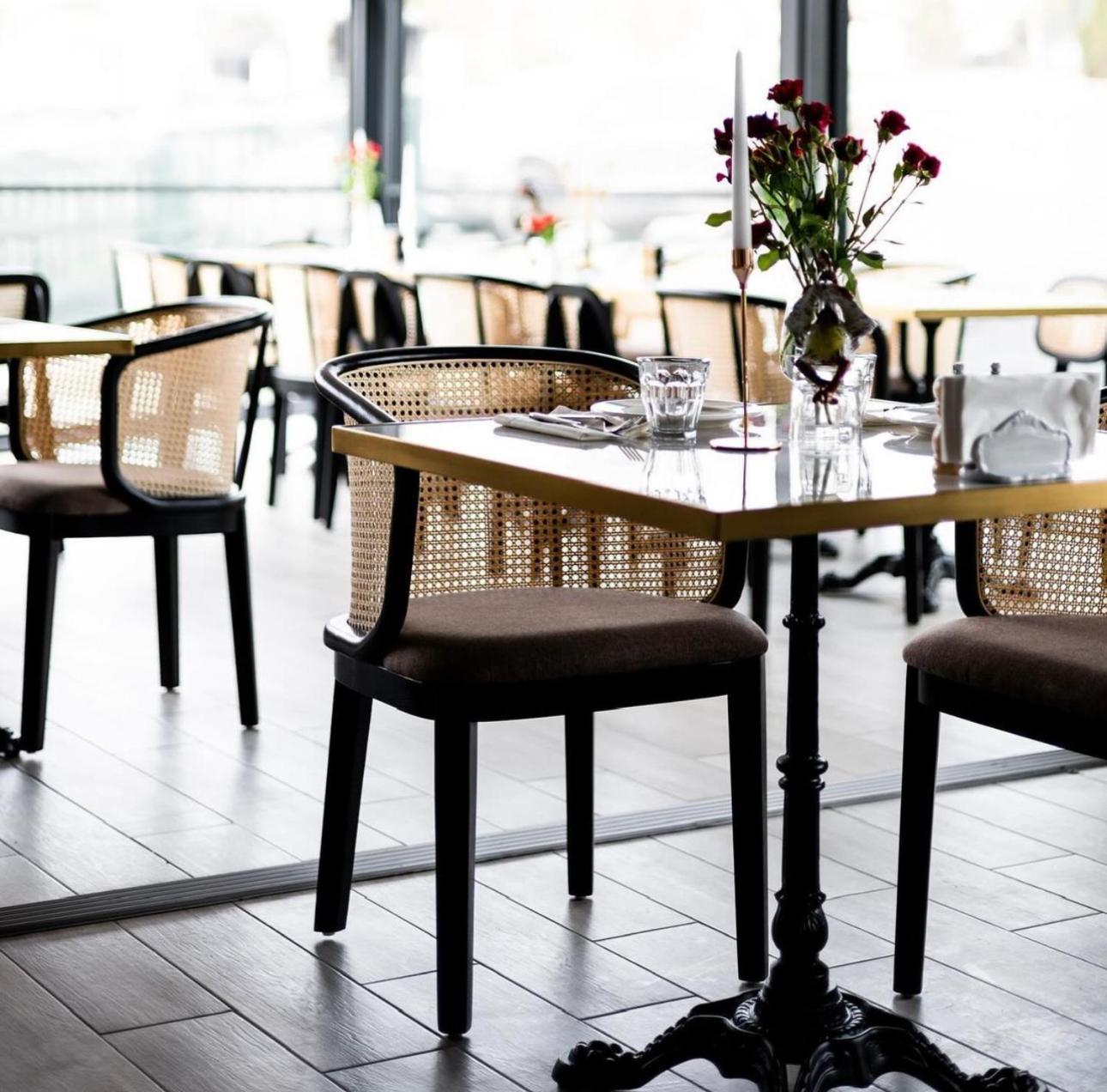 R.Hotel Chernivtsi Εξωτερικό φωτογραφία